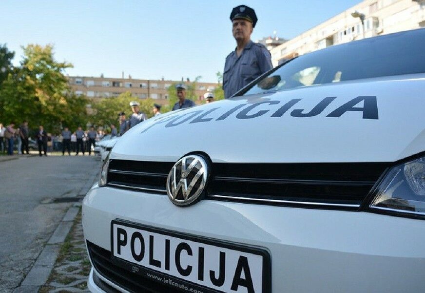 BRUTALNO GA PRETUKLI Više osoba napalo 17-godišnjaka u Sarajevu, policija sumnja na MIGRANTE
