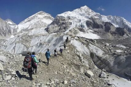 ZONA SMRTI Šta se dešava sa ljudskim tijelom na Mont Everestu?