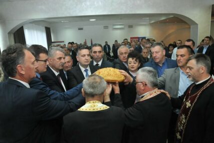 PRAZNIČNO Istočna Ilidža proslavila Dan opštine i krsnu slavu Svetog velikomučenika Georgija (FOTO)
