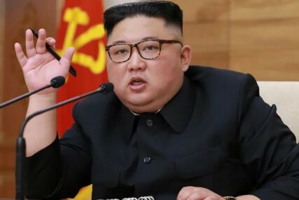 Sjeverna Koreja: Kim Džong Un nadgledao probu novog lansirnog sistema
