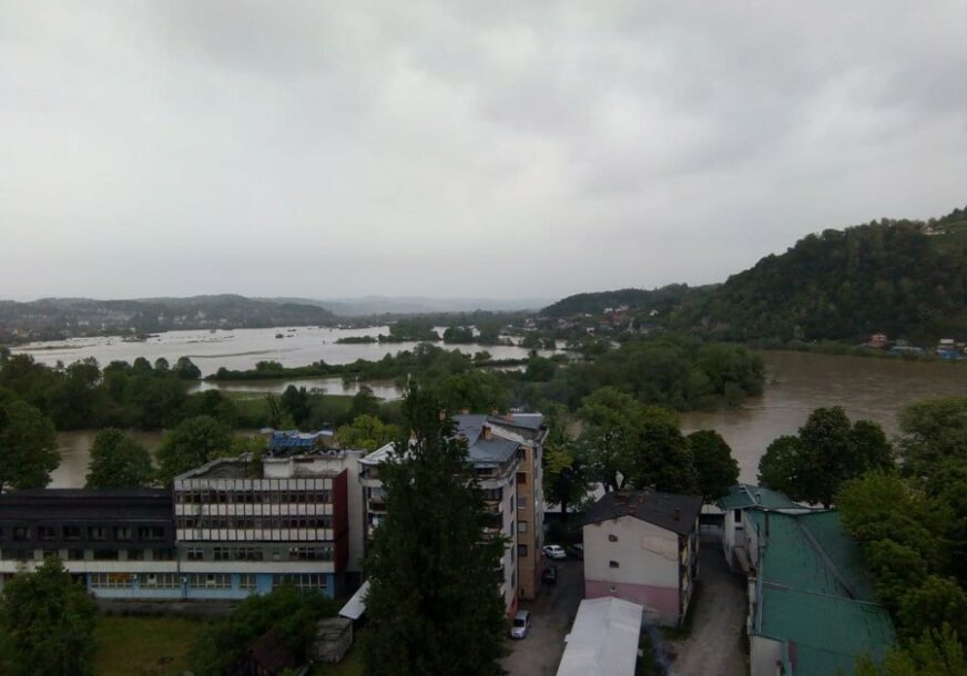 VODOSTAJ UNE OPADA Ukinute redovne mjere zaštite od poplava u Novom Gradu, opasnost od KLIZIŠTA