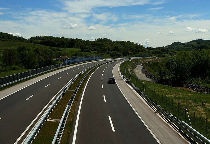 Kako teku radovi na auto-putu od Beograda do Banjaluke "Gradnja dionice od Rače do Bijeljine ide prema zacrtanom planu"