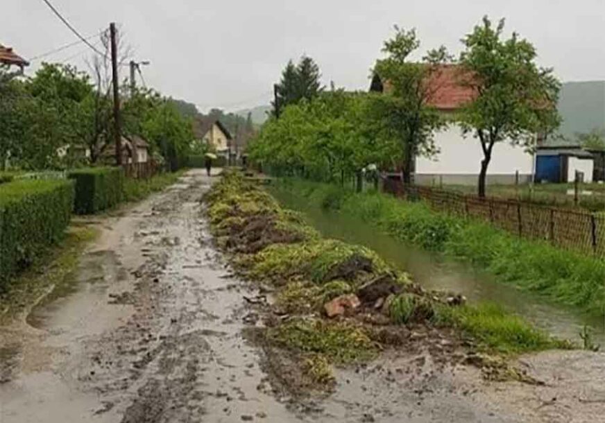 BUJICA IZA SEBE OSTAVLJA HAOS Poplave u Krajini, u Bihaću ugroženo više od 40 objekata
