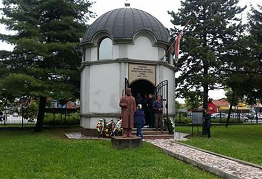 PORODICE JOŠ TRAŽE NAJMILIJE U Brčkom služen parastos borcima PRVE POSAVSKE BRIGADE