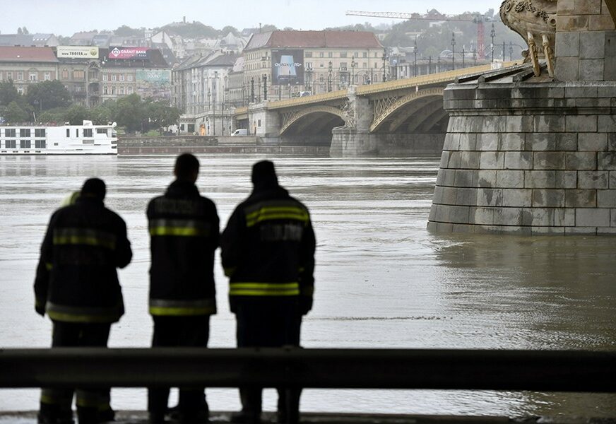 ŽRTVA SUDARA SA KRUZEROM U Budimpešti izvučeno tijelo dvanaestog turiste iz Koreje