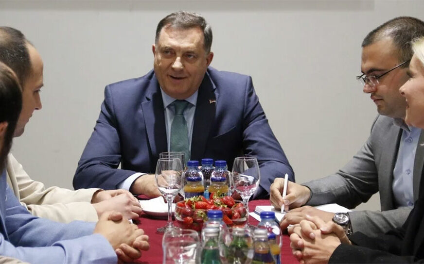 Dodik: Nakon sastanka s Čovićem odlazim, ne želim biti na svečanosti kojom se obilježava prijem BiH u UN