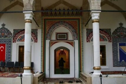 “VRATITE GA TAMO GDJE PRIPADA” Srpkinja iz Foče 27 godina čuvala Kuran iz Aladža džamije