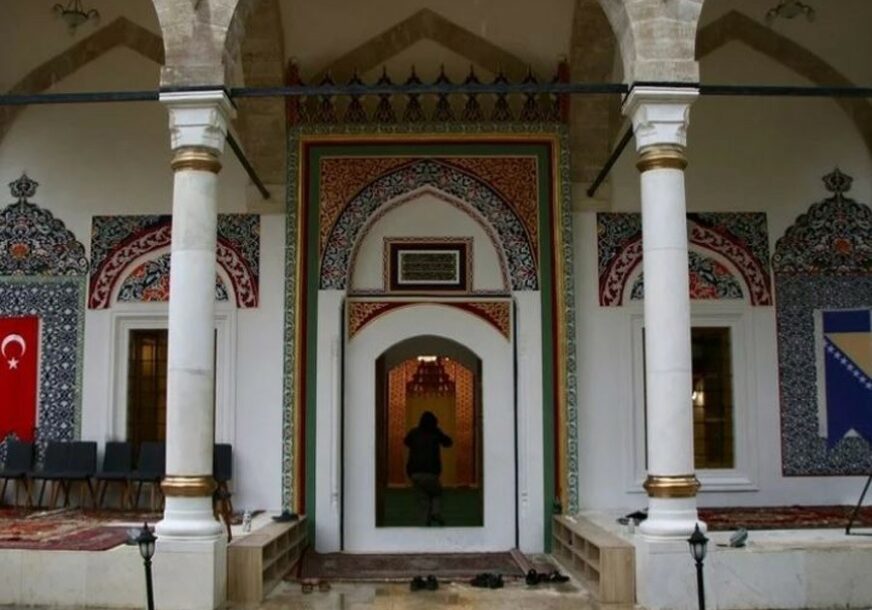 “VRATITE GA TAMO GDJE PRIPADA” Srpkinja iz Foče 27 godina čuvala Kuran iz Aladža džamije