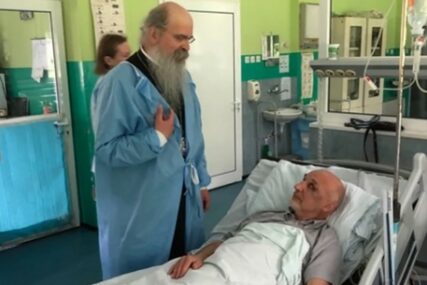 BRUTALNO PREBIJENI Episkop Teodosije posjetio povrijeđene u jučerašnjoj akciji ROSU