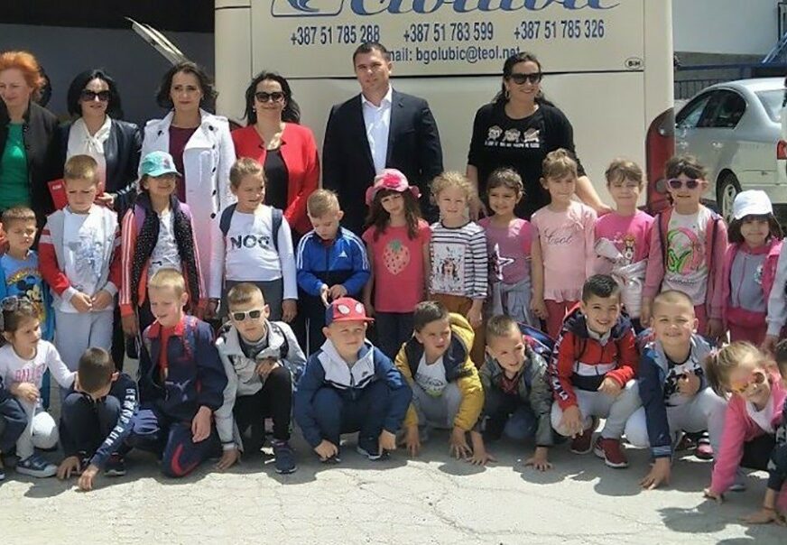Na ljetovanje u Crnu Goru otputovalo 135 djece iz Srpske