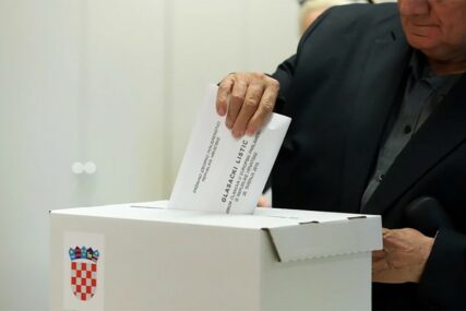GLASAČI SU REKLI SVOJE Zatvorena birališta, Hrvatska uskoro dobija predsjednika