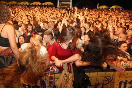 U Švajcarskoj na koncertima i sportskim događajima do 10.000 ljudi, ali uz tri uslova
