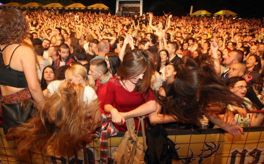 U Švajcarskoj na koncertima i sportskim događajima do 10.000 ljudi, ali uz tri uslova
