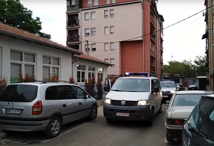 RAZBIJAJU AUTOMOBILE I OBJEKTE Do sada uhapšeno više od 30 osoba u akciji policije Kosova
