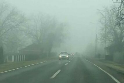 POTREBNA VEĆA OPREZNOST Jutarnja magla smanjuje vidljivost na putevima