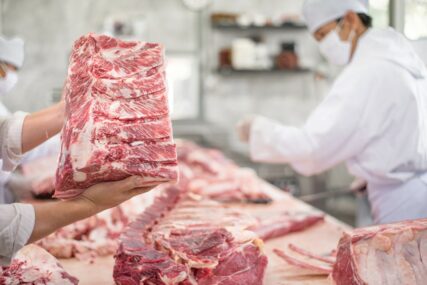 UPOZORENJE NAUČNIKA Crveno meso i mesne prerađevine ipak  OPASNE PO ZDRAVLJE
