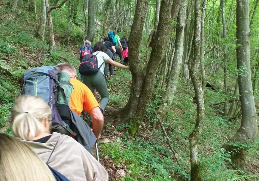 Tradicionalni POHOD NA ROMANIJU: Okupilo se više od 200 PLANINARA