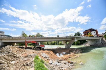 POČETKOM JUNA ZAVRŠNO ASFALTIRANJE Uskoro gotova gradnja novog Zelenog mosta
