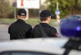 Policija traga za kombijem: Nesavjesni vozač UDARIO DIJETE I POBJEGAO