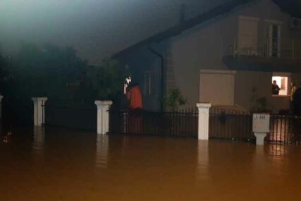 PROVELI 20 SATI NA TERENU Kako je izgledala najteža noć ekipe Civilne zaštite tokom poplave u Dervišima (FOTO)