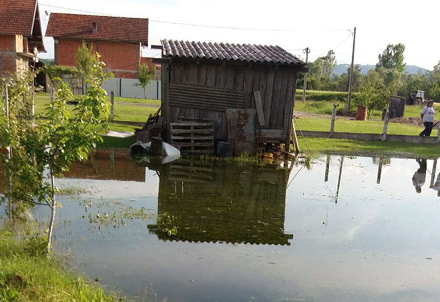STRAHUJU OD ZARAZE Ekološki problemi u Baltinim barama kod Prijedora