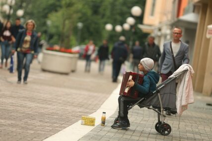 "Država djece koja rade bila bi DEVETA ZEMLJA svijeta po veličini": U BiH i regiji hiljade djece prosjači i živi na ulici
