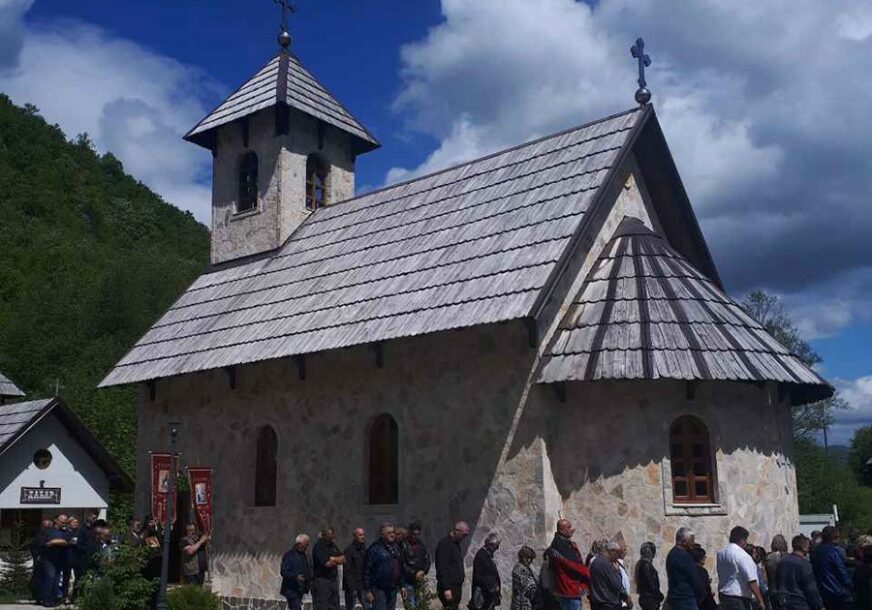 Višegrad: Manastir Svetog Nikolaja obilježio krsnu slavu