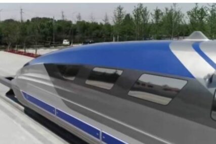 JURI DO 600 KILOMETARA NA SAT Kina predstavila prototip magnetno levitacijskog voza (VIDEO)
