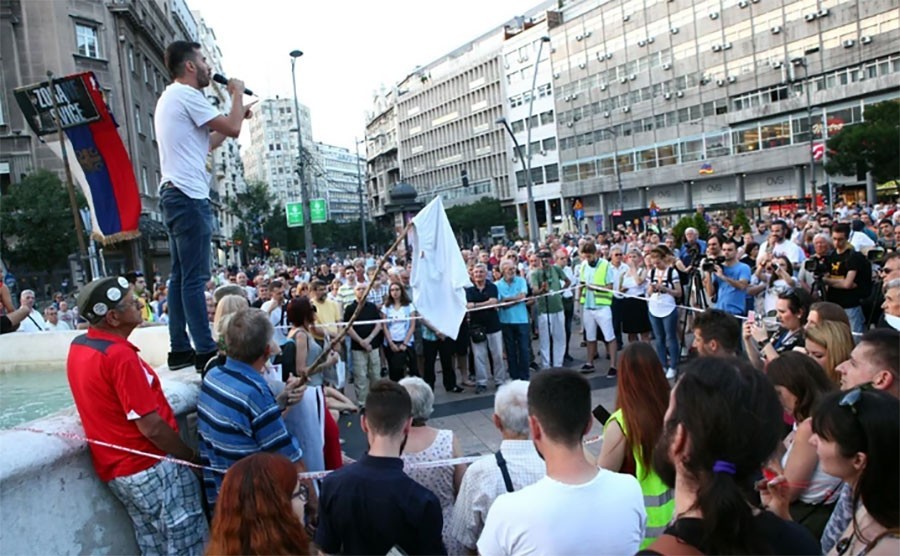 PROTEST "1 OD 5 MILIONA" Beograđani i ove subote na ulicima, najavljena peticija za ukidanje prenosa uživo rijalitija
