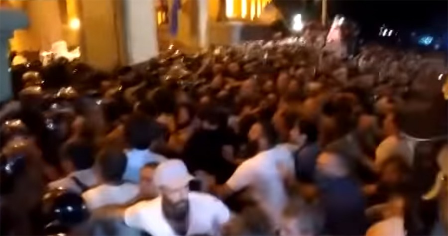 HAOS U GRUZIJI Više od 200 povrijeđenih na protestima u glavnom gradu (VIDEO)