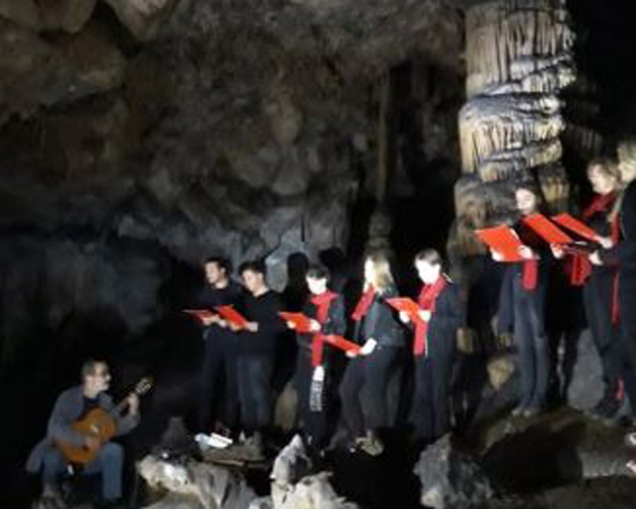 PREDIVNO Održan koncert u Vilinskoj pećini, 30 metara ispod zemlje (FOTO)