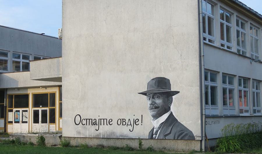 “OSTAJTE OVDJE” Poruka iz pjesme Alekse Šantića ukrasila zid škole u Hercegovini