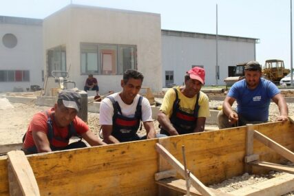 Radnici iz Srbije na gradilištu u Novoj Topoli