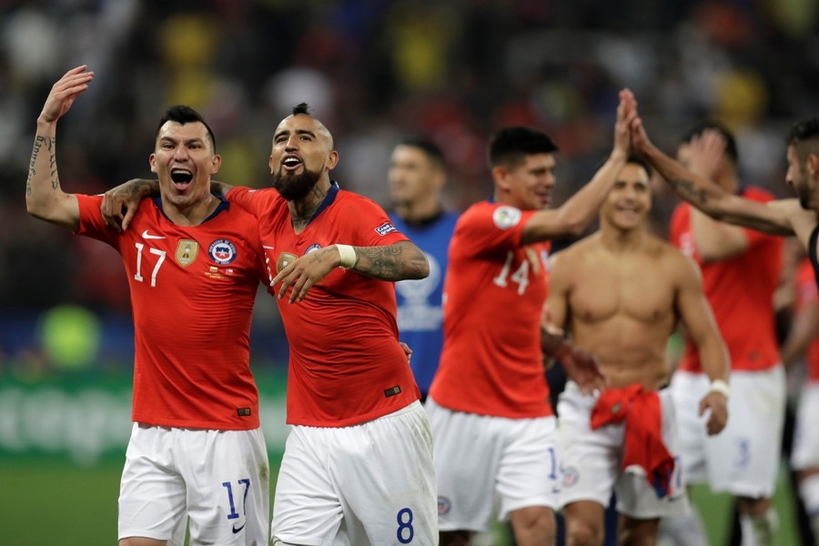 Čile sa penala u polufinale