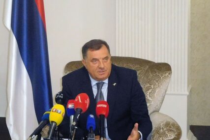 Dodik: Vojska zaštitila narod, stvorila i očuvala Srpsku