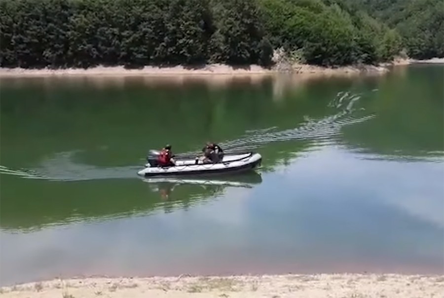 NAKON ČETIRI DANA POTRAGE Ronioci u jezeru našli tijelo nestalog mladića
