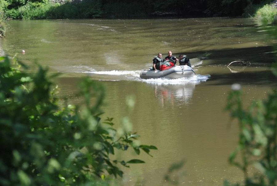 Pronađen nakon tri sata potrage na teritoriji BiH: Beograđanin prijavio da je sletio u rijeku, a niko nije mogao da ga nađe