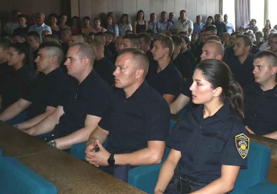 “Odgovor na formiranje REZERVNOG SASTAVA u RS”: Tuzlanski kanton dobio 59 NOVIH POLICAJACA