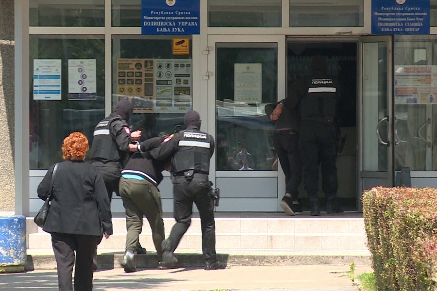 AKCIJA "KLUB DVA" Oni su uhapšeni u Banjaluci zbog DROGE I ZELENAŠTVA (VIDEO)