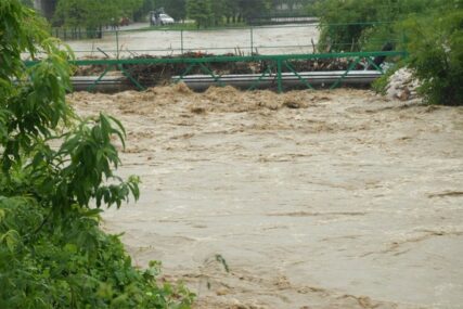 KLIZIŠTA, BUJIČNE VODE Zbog obilnih padavina u Tuzli proglašeno stanje prirodne nesreće