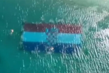 REKORD Hrvatski ronioci razvili zastavu pod morem za Ginisa (VIDEO)