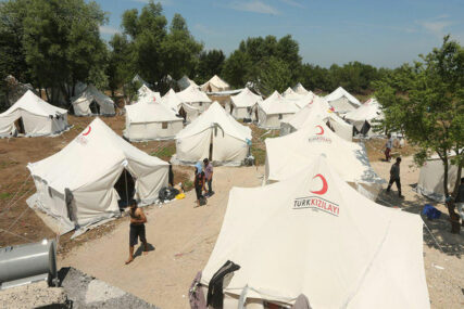 PALA ODLUKA OPERATIVNE GRUPE Zahtjev da se zatvore kampovi “Bira” i “Miral”