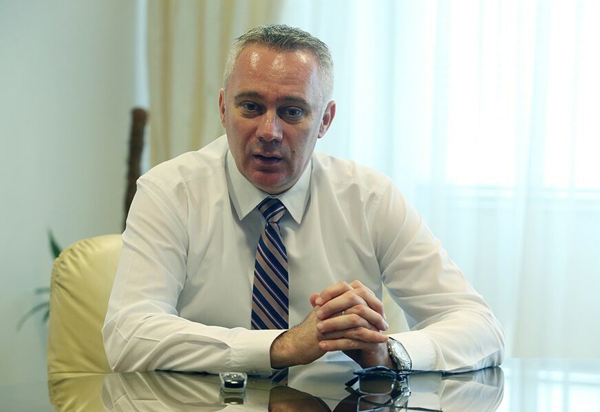 "Petrović je ignorisao moj poziv" Ministar Pašalić tvrdi da je gradonačelnik Bijeljine  odbio da se sastanu u Janji