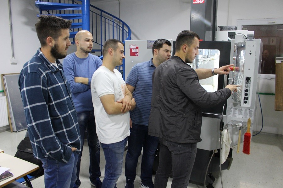 Prekvalifikacijom do RADNOG MJESTA: Gimnazijalce obučavaju za CNC OPERATERE