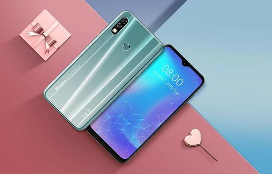 NOVI HISENSE INFINITY H30 Jedan od vodećih proizvođača televizora predstavio svoj telefon