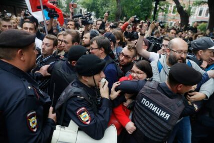 PROTEST U MOSKVI Opozicija traži da učestvuje na izborima