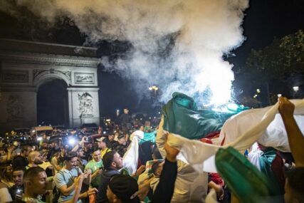 PRETJERALI U SLAVLJU U Francuskoj uhapšeno 198 navijača Alžira