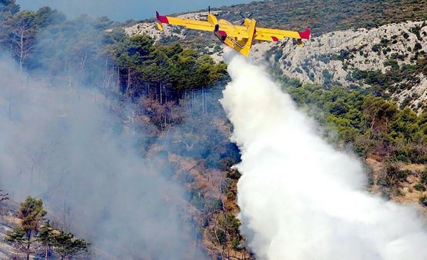 PIROMANKA IZ ŠIBENIKA Radi u državnoj firmi, prije dvije godine podmetnula SEDAM POŽARA