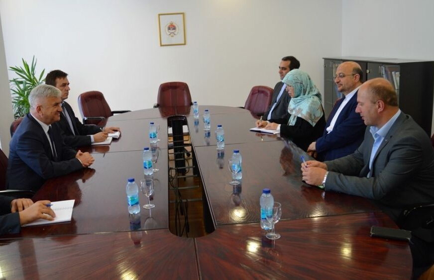 Čubrilović sa ambasadorom Irana: Postoje interesi za ostvarivanje veće saradnje