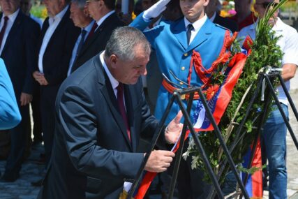 STRADANJE SRBA U PODRINJU Višković: Ovdje je počinjen najveći zločin nad civilima (FOTO)